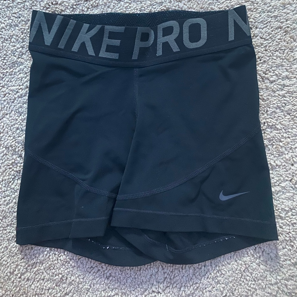 nike pro shorts xs!